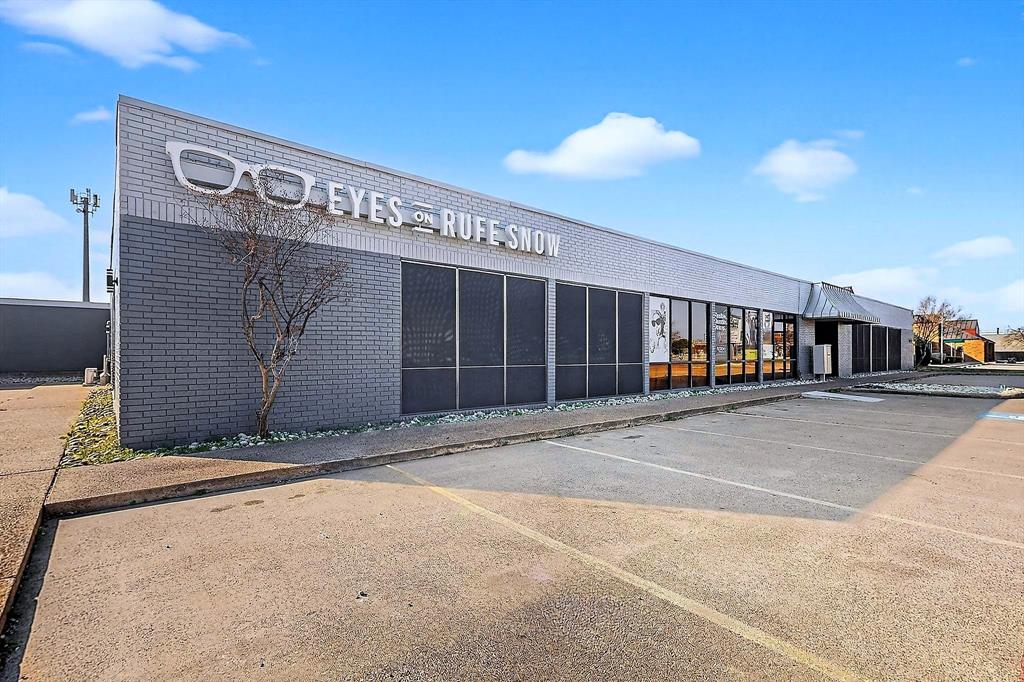 5755 Rufe Snow Drive, North Richland Hills TX 76180