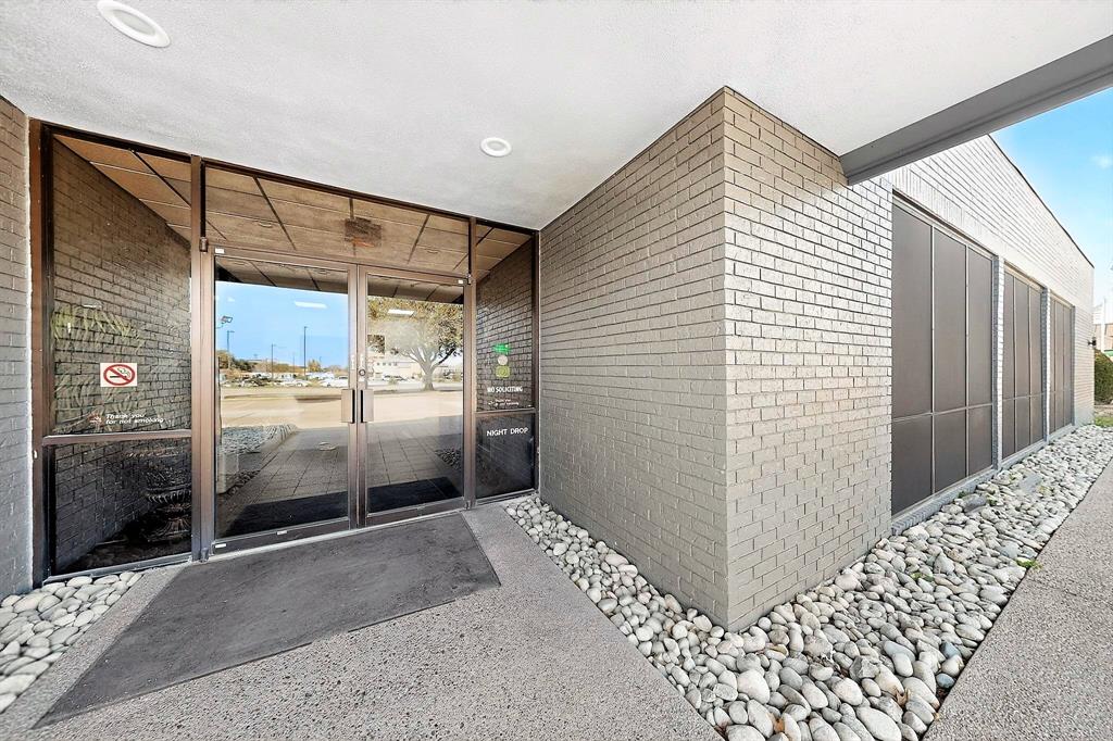 5755 Rufe Snow Drive, North Richland Hills TX 76180 - Photo 2