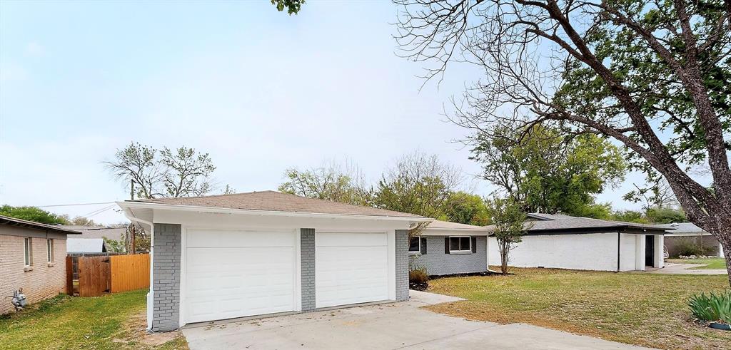 7609 Deaver Drive, North Richland Hills TX 76180 - Photo 2