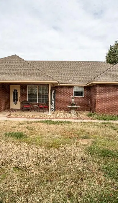 1385 Fm 194, Blossom TX 75416