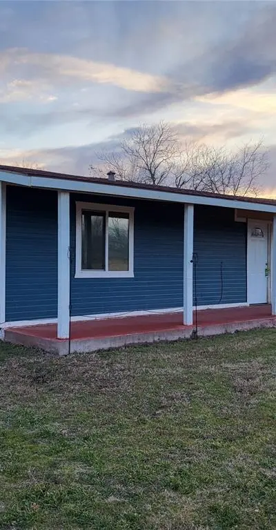 623 W Mesquite Street, Jacksboro TX 76458 - Photo 2