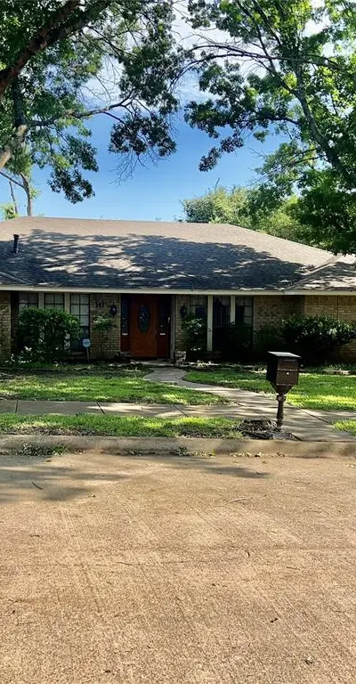 141 Palmer Circle, Lancaster TX 75146