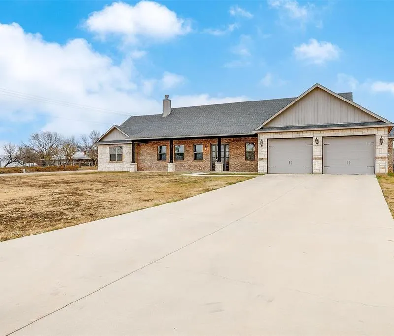101 Consolation Drive, Millsap TX 76066