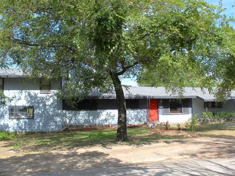 312 Magnolia Street, Hico TX 76457