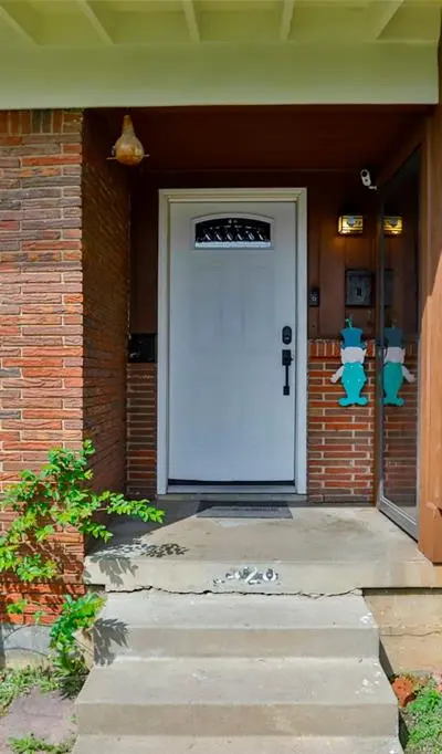 1420 Lake Shore Drive, Fort Worth TX 76103 - Photo 3