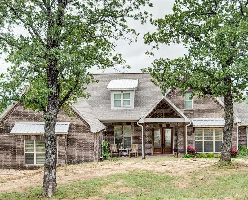 133 Sunset Bay Pointe Court, Chico TX 76431
