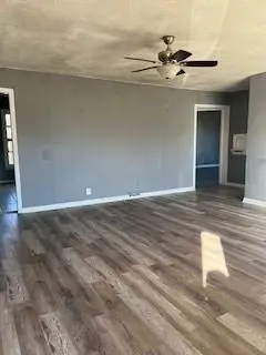 502 W Belknap Street, Jacksboro TX 76458 - Photo 3