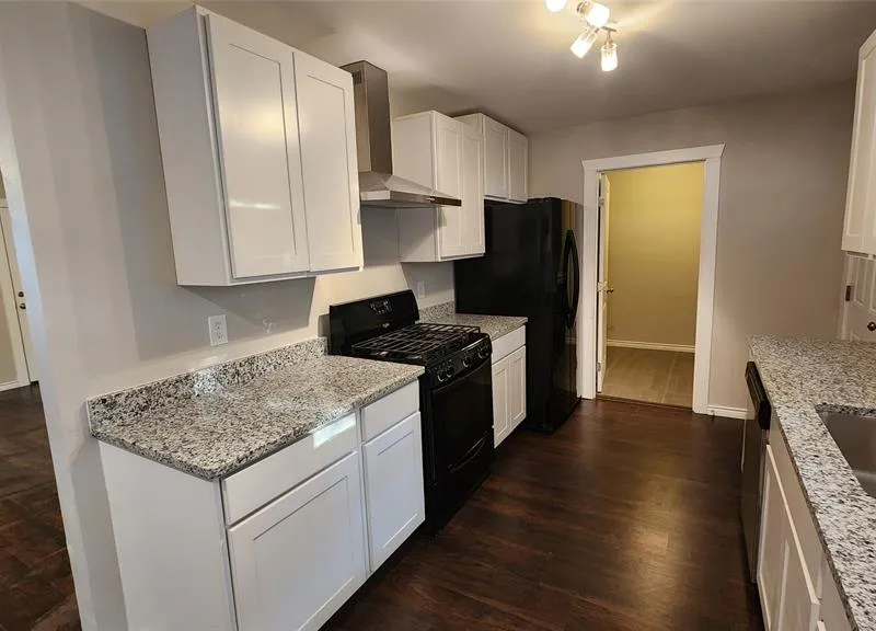 112 Elm Street, Roxton TX 75477