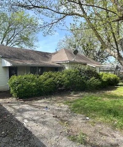 507 W Locust Street, Whitewright TX 75491 - Photo 3