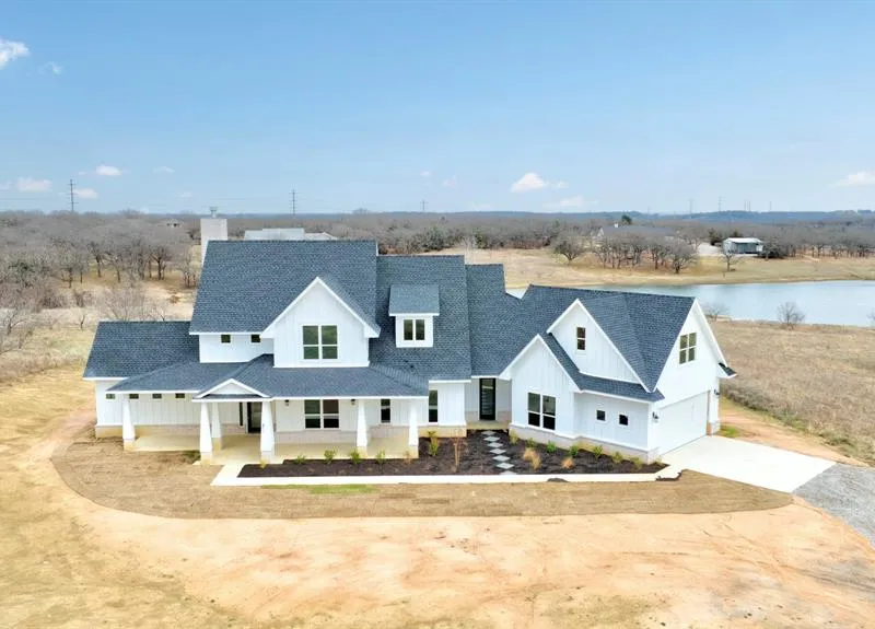 117 Mustang Springs Circle, Sunset TX 76270