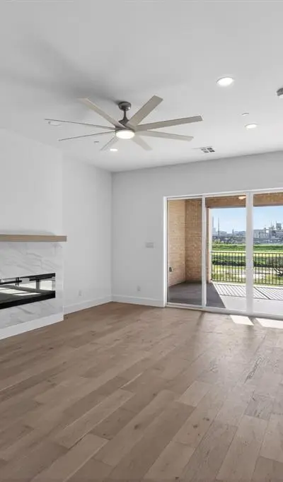 408 Vista Buena Trail, Fort Worth TX 76111 - Photo 2