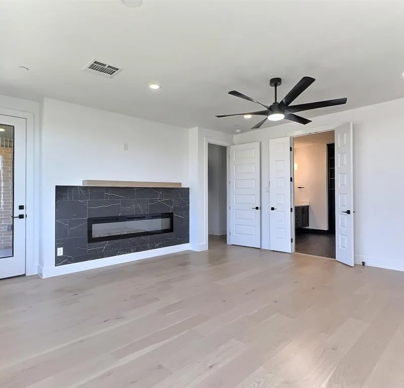 412 Vista Buena Trail, Fort Worth TX 76111