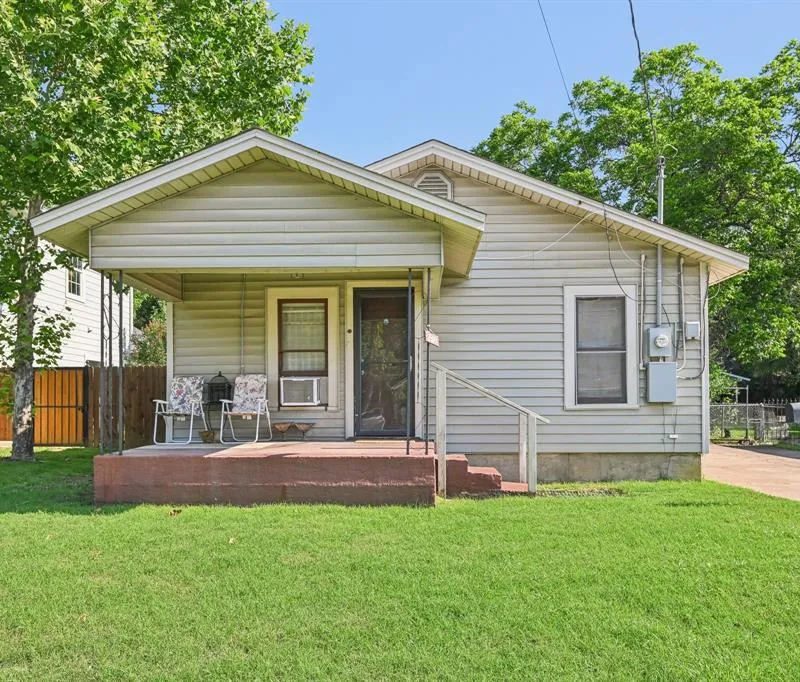 2509 Bird Street, Fort Worth TX 76111