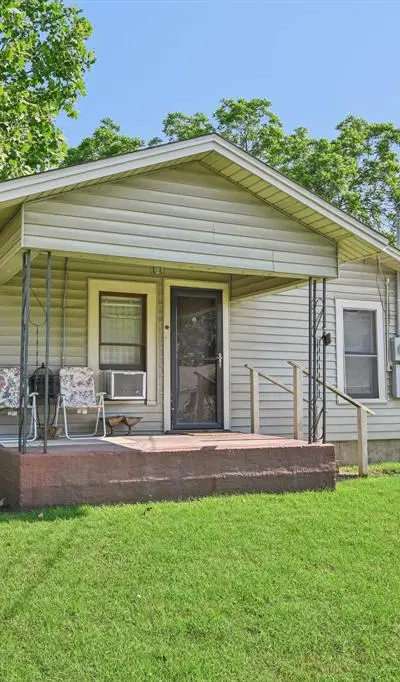 2509 Bird Street, Fort Worth TX 76111 - Photo 2