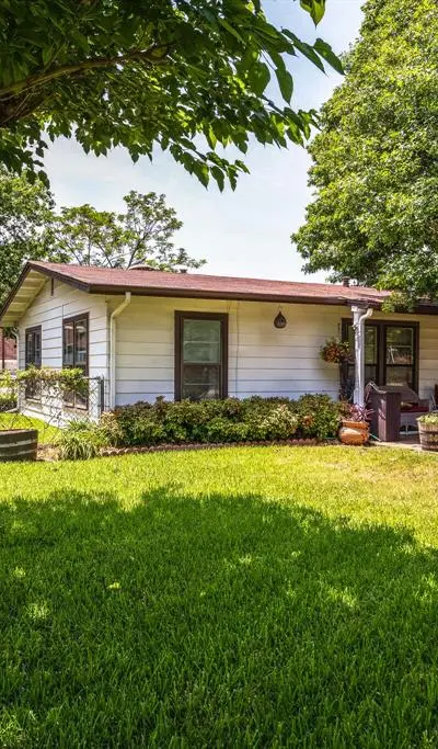 201 S Lake Dallas Drive, Lake Dallas TX 75065 - Photo 2