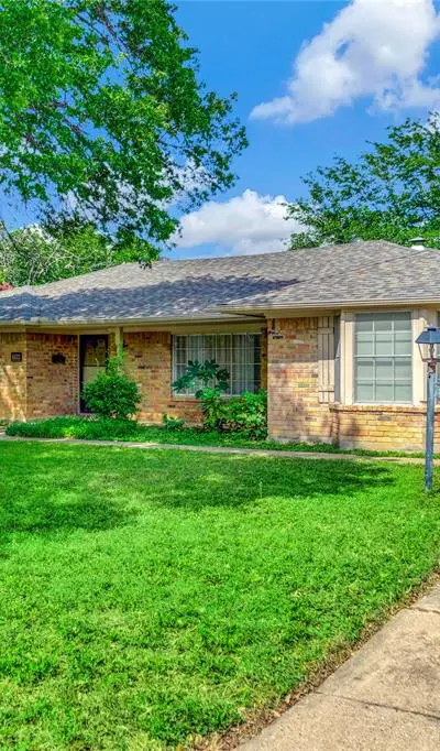 6021 Sycamore Creek Road, Edgecliff Village TX 76134 - Photo 2