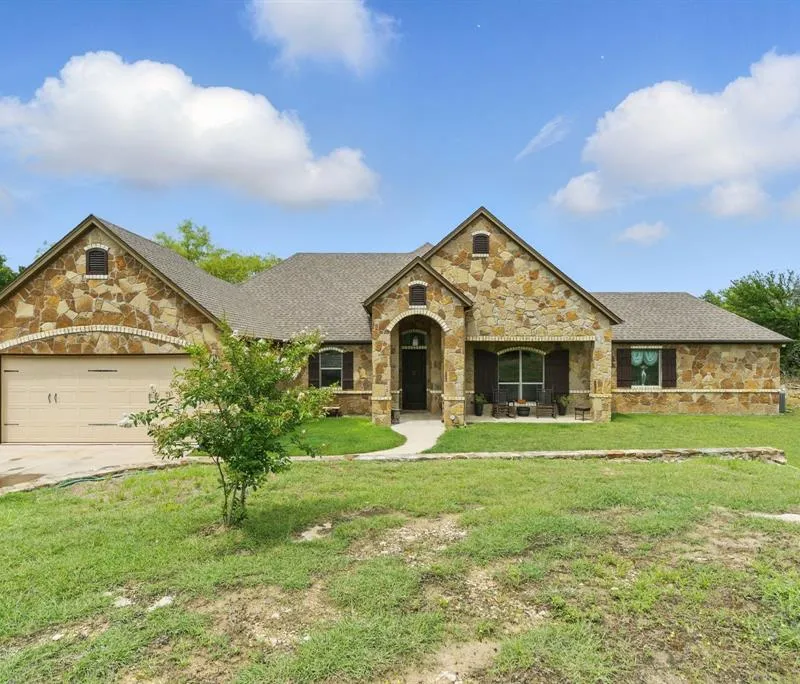565 Ridgeway Drive, Bluff Dale TX 76433