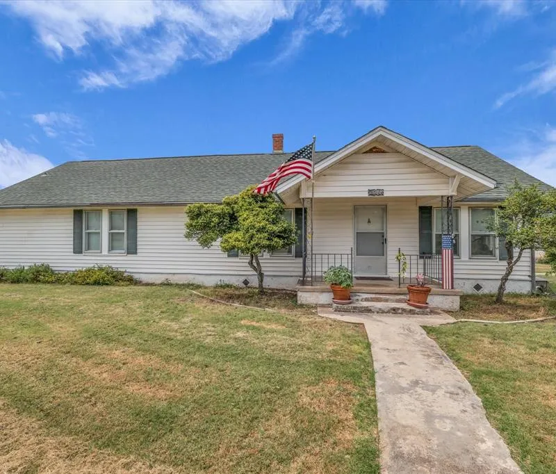 15288 Old China Spring Road, China Spring TX 76633