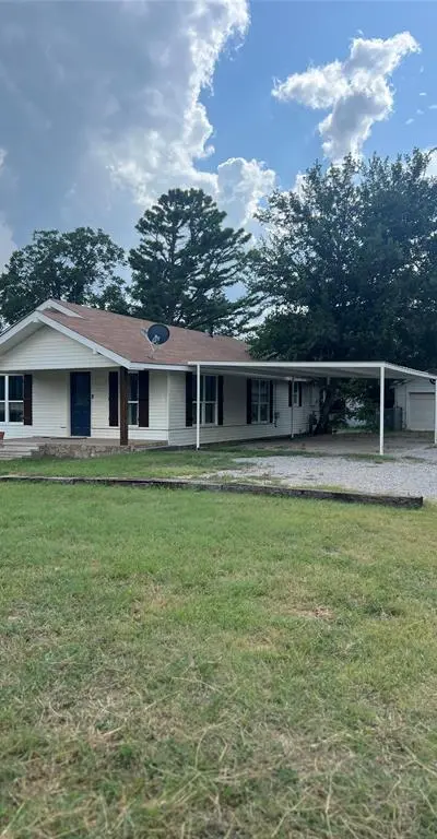 202 S 7th Street, Jacksboro TX 76458 - Photo 2
