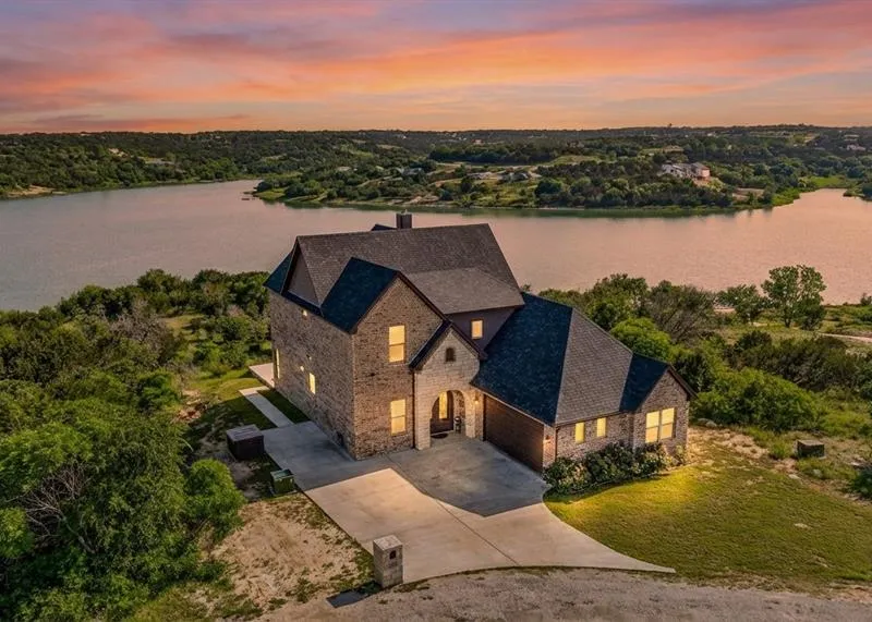 2350 Lakeside Drive, Bluff Dale TX 76433