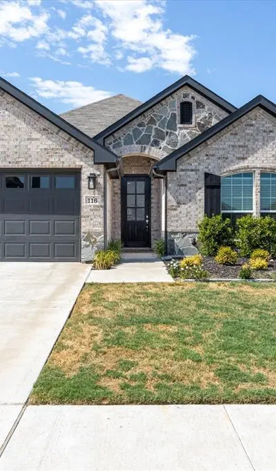 116 Cadyn Drive, Keene TX 76059