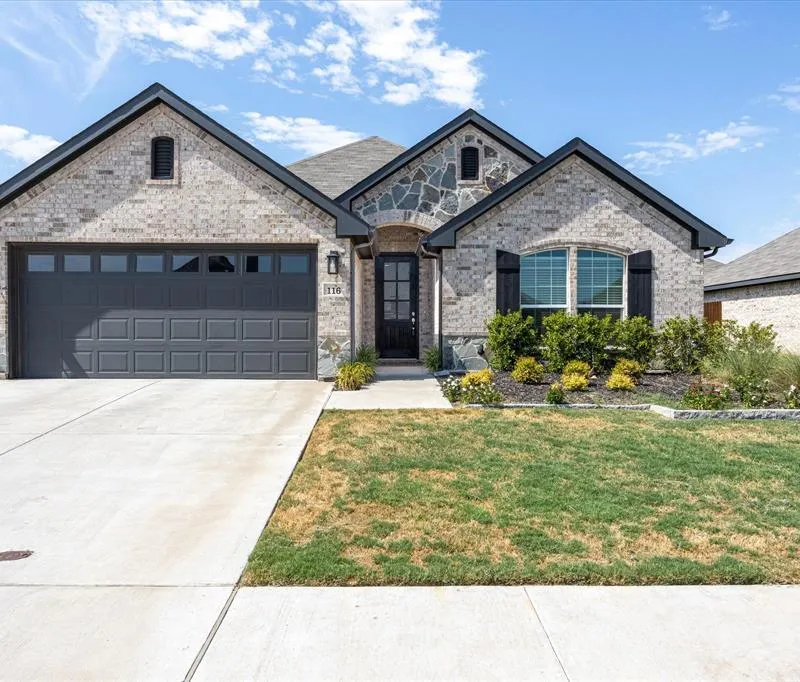 116 Cadyn Drive, Keene TX 76059