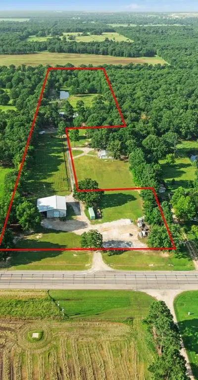 10510 US Highway 82 E, Blossom TX 75416