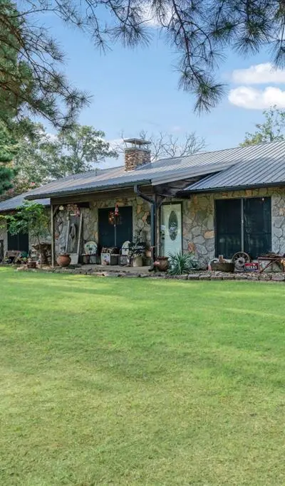 10510 US Highway 82 E, Blossom TX 75416 - Photo 3