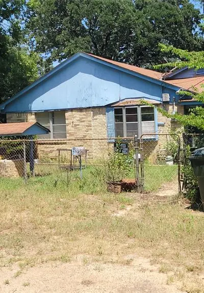 2712 Flint Street, Tyler TX 75701 - Photo 2