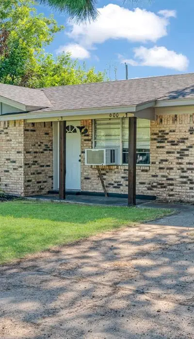 600 Sunset Street, Blossom TX 75416 - Photo 2