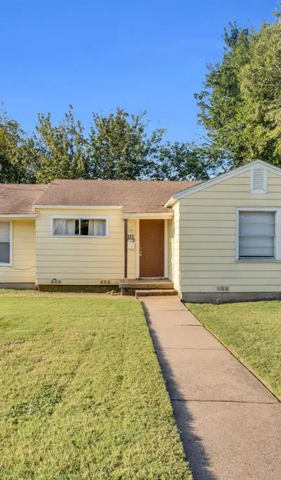 202 W Wheatland Road, Duncanville TX 75116