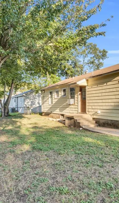 202 W Wheatland Road, Duncanville TX 75116 - Photo 4