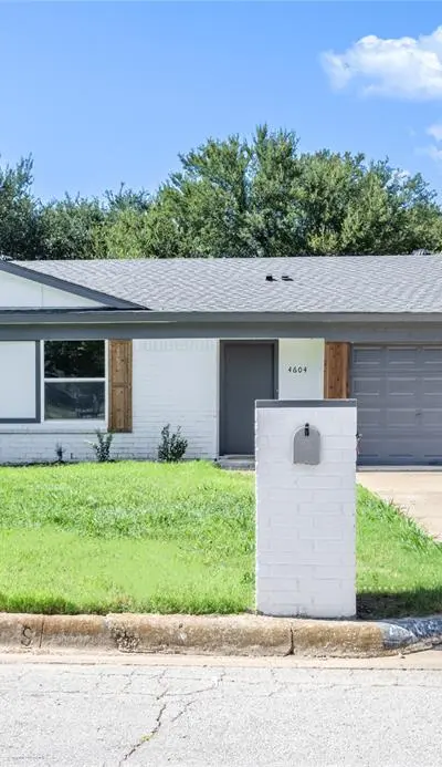 4604 Parkwood Drive, Forest Hill TX 76140