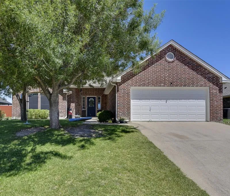 119 Chambers Creek Circle, Maypearl TX 76064
