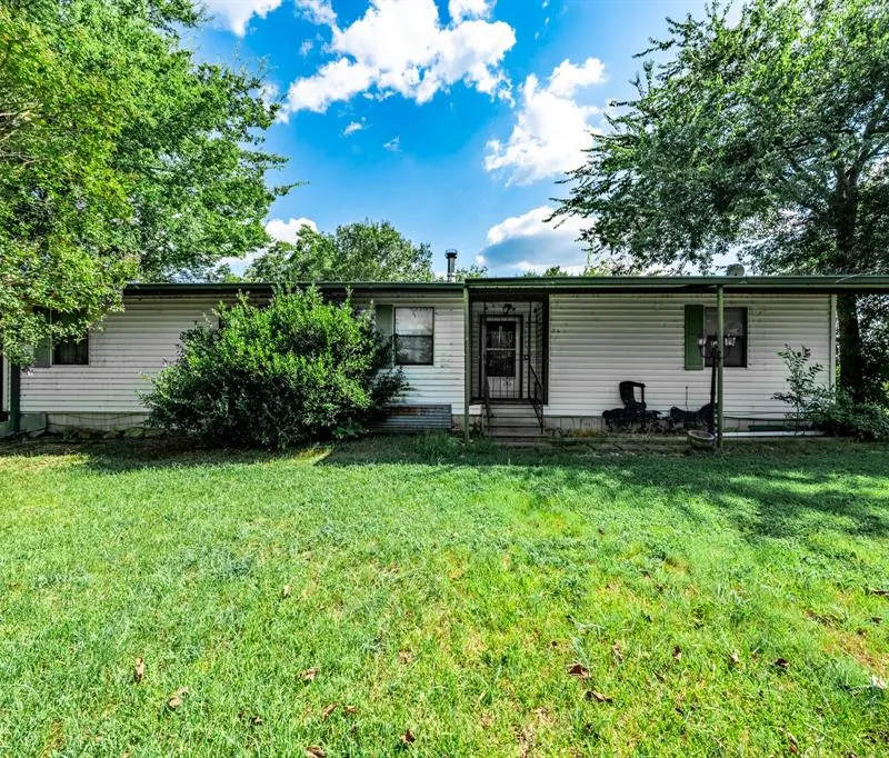 7801 W Interstate Highway 30, Cumby TX 75433