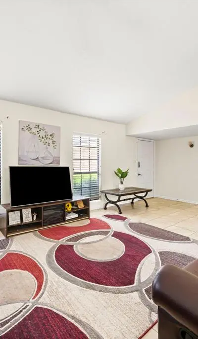2121 Newbury Drive, Arlington TX 76014 - Photo 3