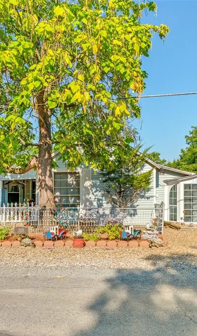 602 N Denison Street, Bells TX 75414