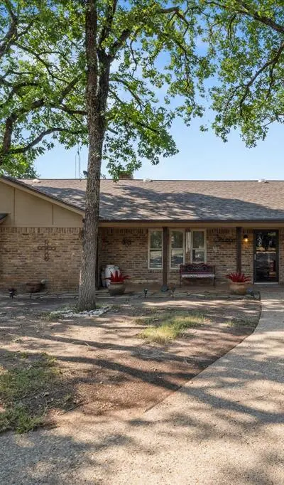 786 Eagle Canyon Drive, China Spring TX 76633 - Photo 2