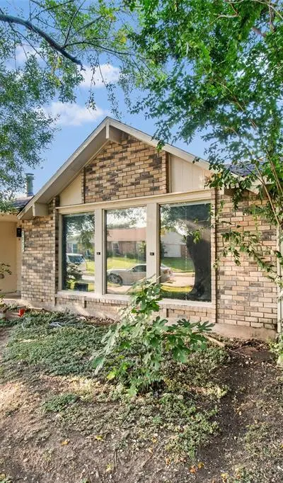 9853 Sophora Circle, Dallas TX 75249 - Photo 3