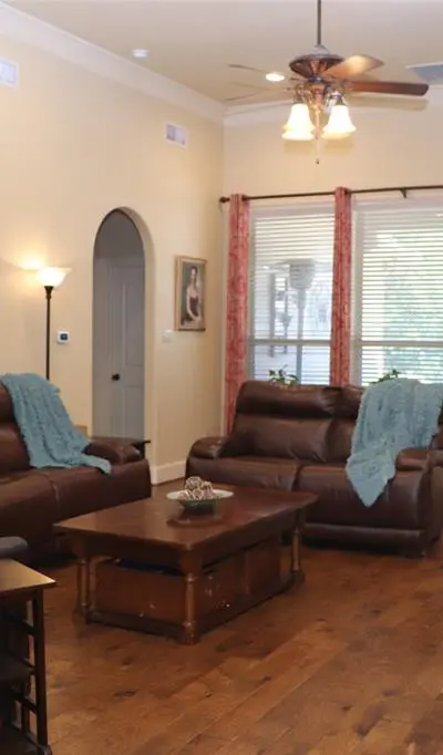 5614 Pleasant Ridge Road, Dallas TX 75236 - Photo 2