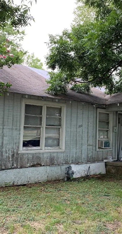 100 S Wright Avenue, Kerens TX 75144