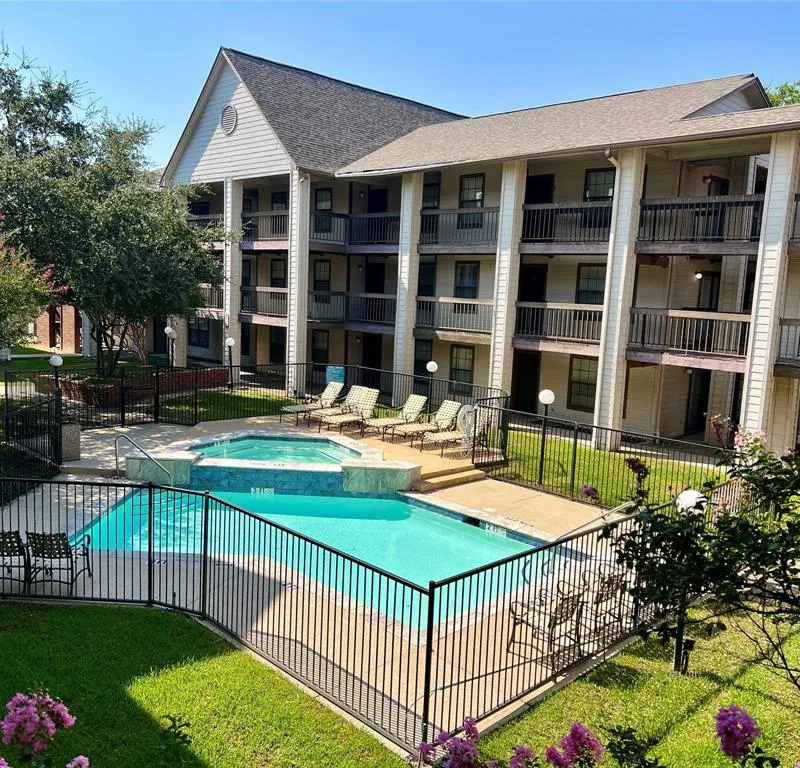 218 N Texas Boulevard # 105, Denton TX 76201