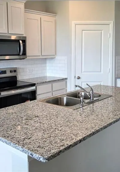 240 KINLEY Street, Grandview TX 76050 - Photo 2