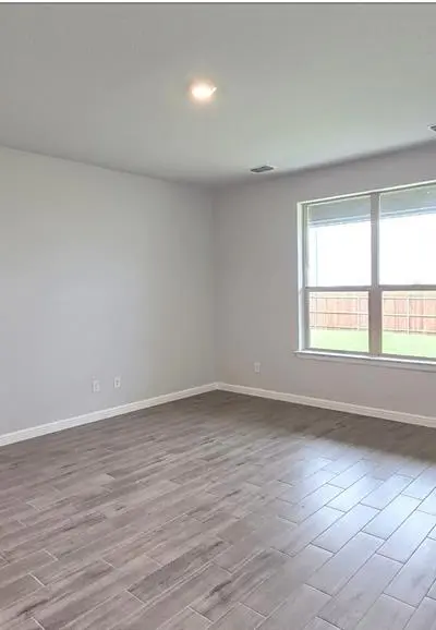 240 KINLEY Street, Grandview TX 76050 - Photo 4