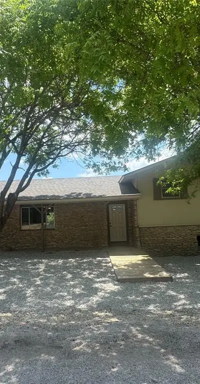 111 Lamar, Hico TX 76457