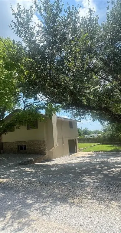 111 Lamar, Hico TX 76457 - Photo 3