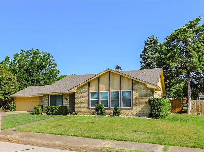 1327 Big Stone Gap Road, Duncanville TX 75137