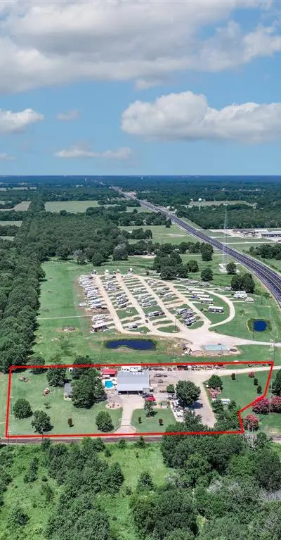 50 County Road 13200, Blossom TX 75416