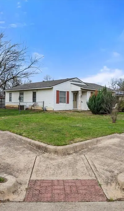 1622 Dale Drive, Arlington TX 76010 - Photo 2