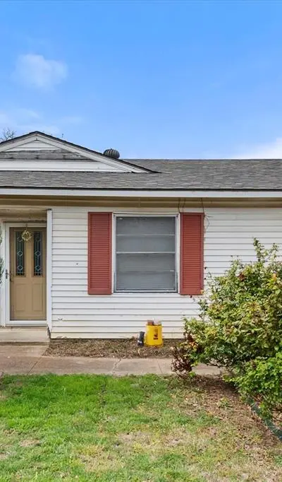 1622 Dale Drive, Arlington TX 76010 - Photo 3